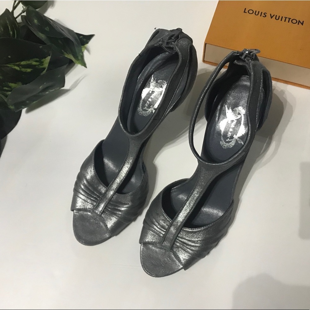 Paul & Joe silver metallic heels